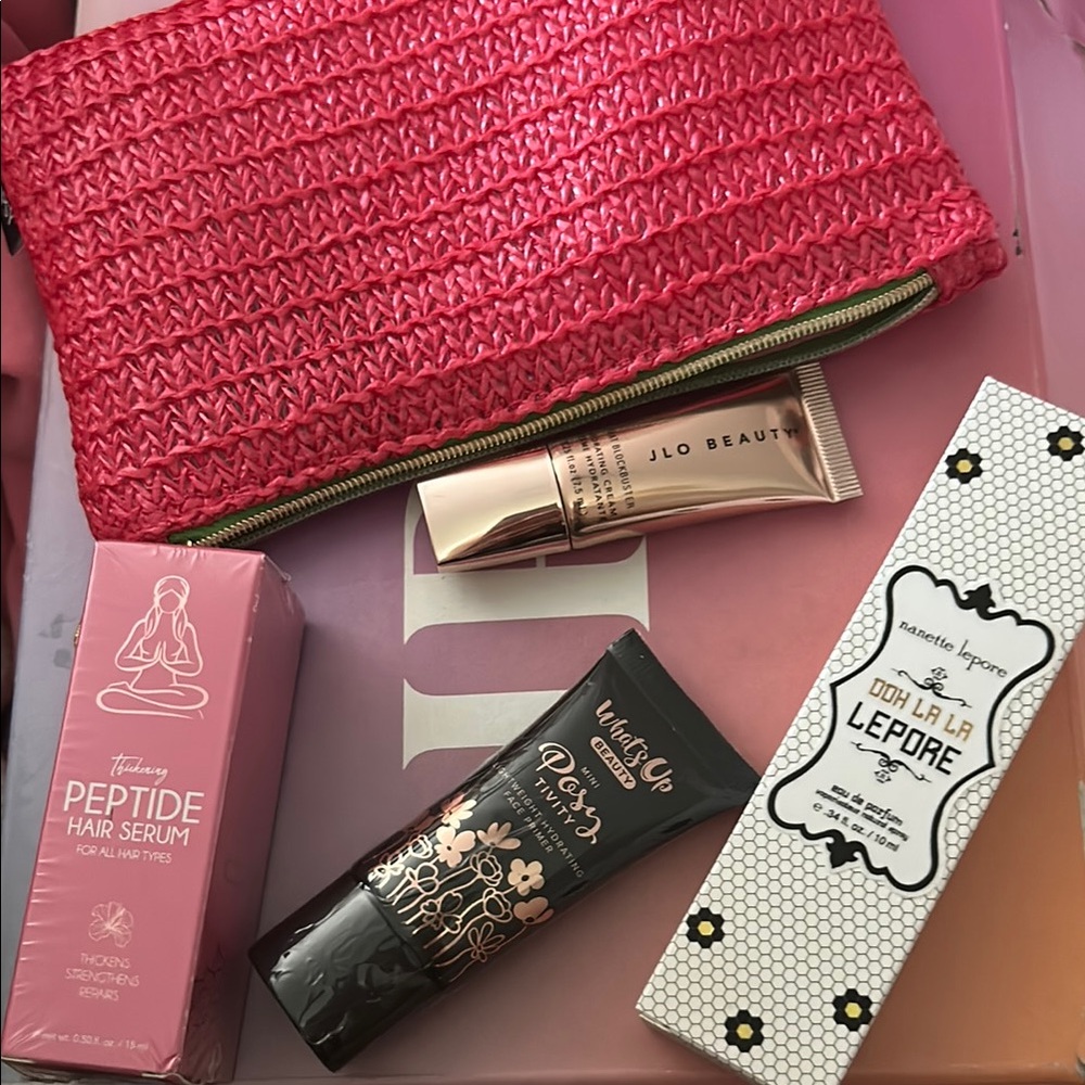 Pink Makeup Set - Picture 1 of 6